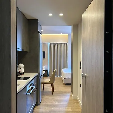 Apartment City Gem1 *